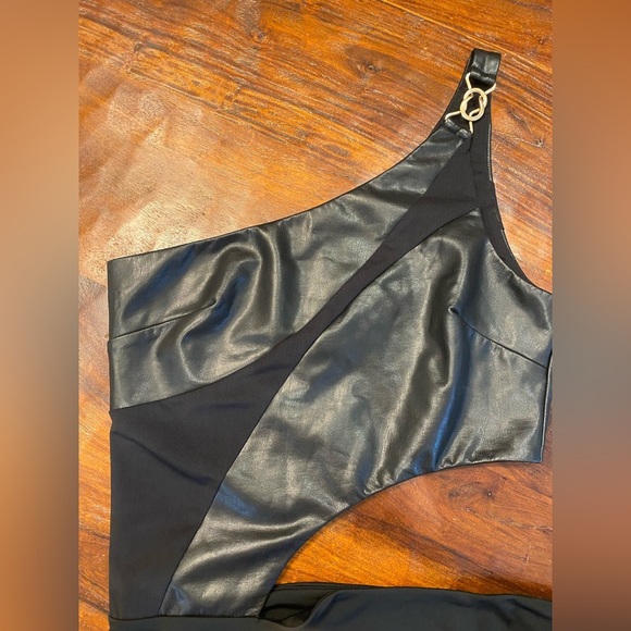 Michael Costello x REVOLVE Kofi Bodysuit Faux Leather and Mesh Size M - Picture 7 of 13